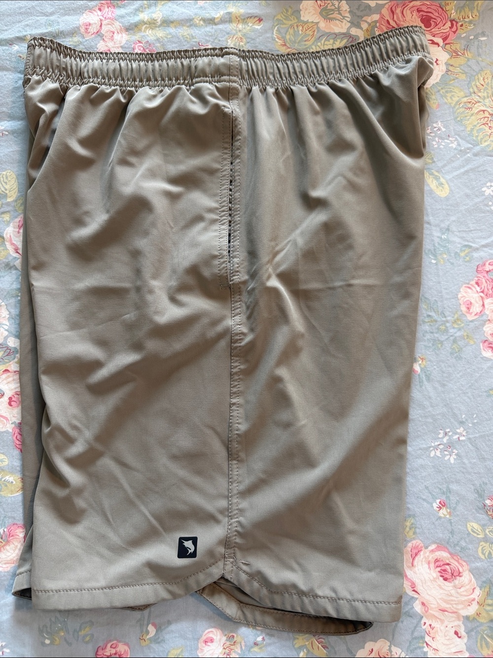 Salt Life Men's Athletic Elastic-Waist Shorts - Taupe